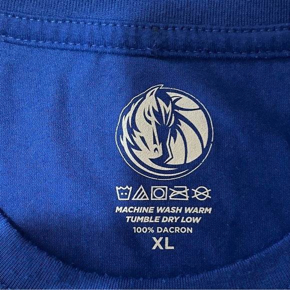 Dallas Mavericks Men’s T-shirt - Picture 7 of 7